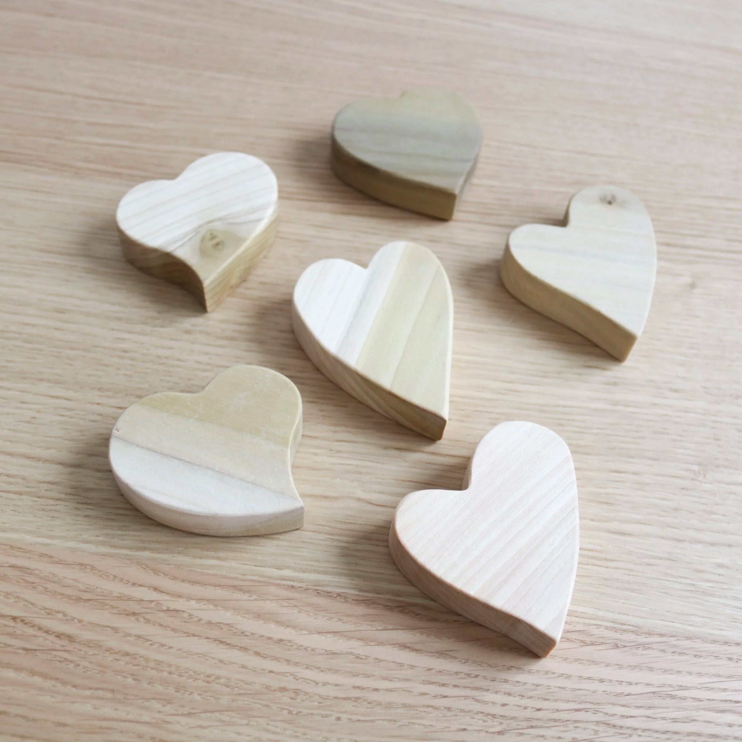 Cœurs en bois naturel (6 pièces) 