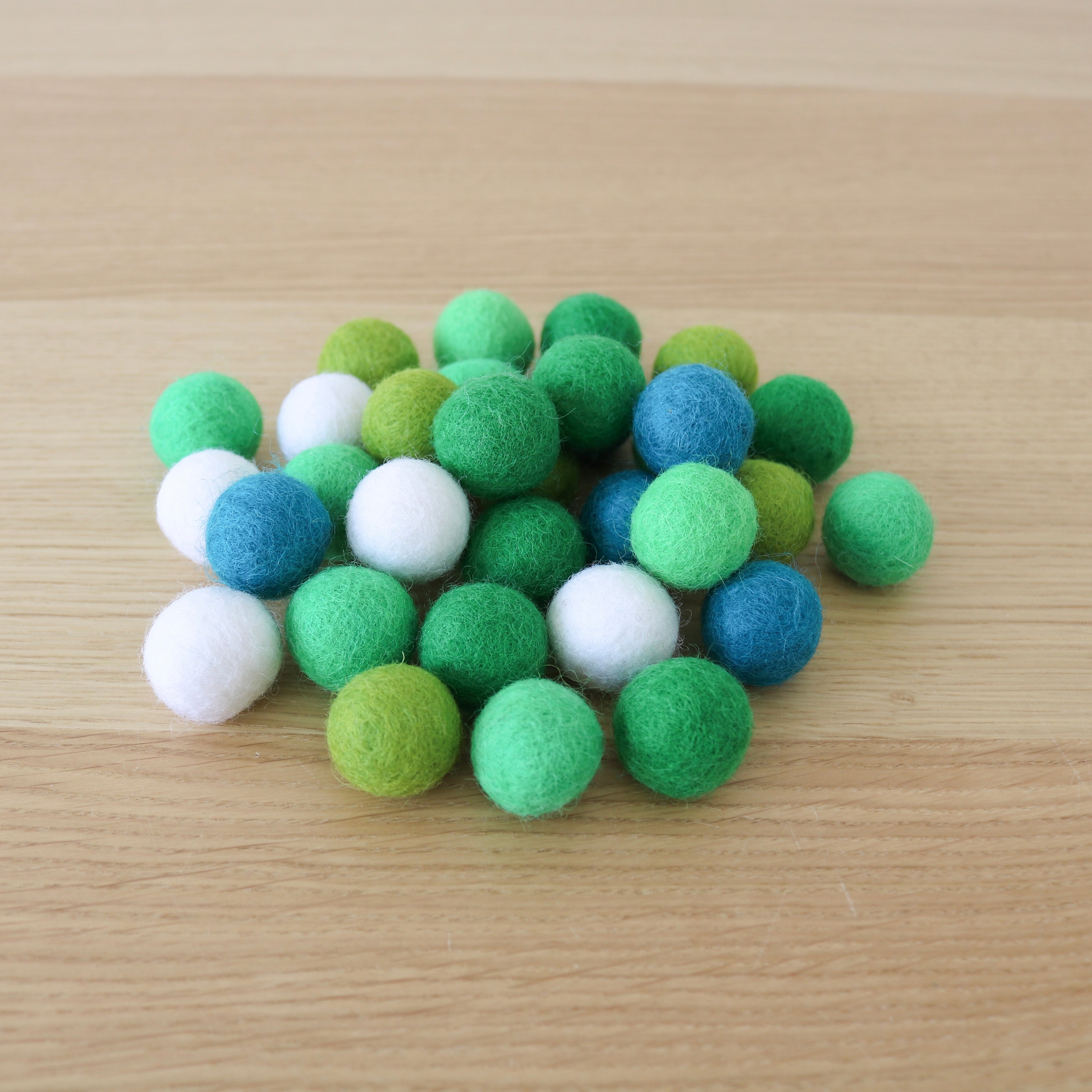 Summer Felt Balls (50 pcs.)