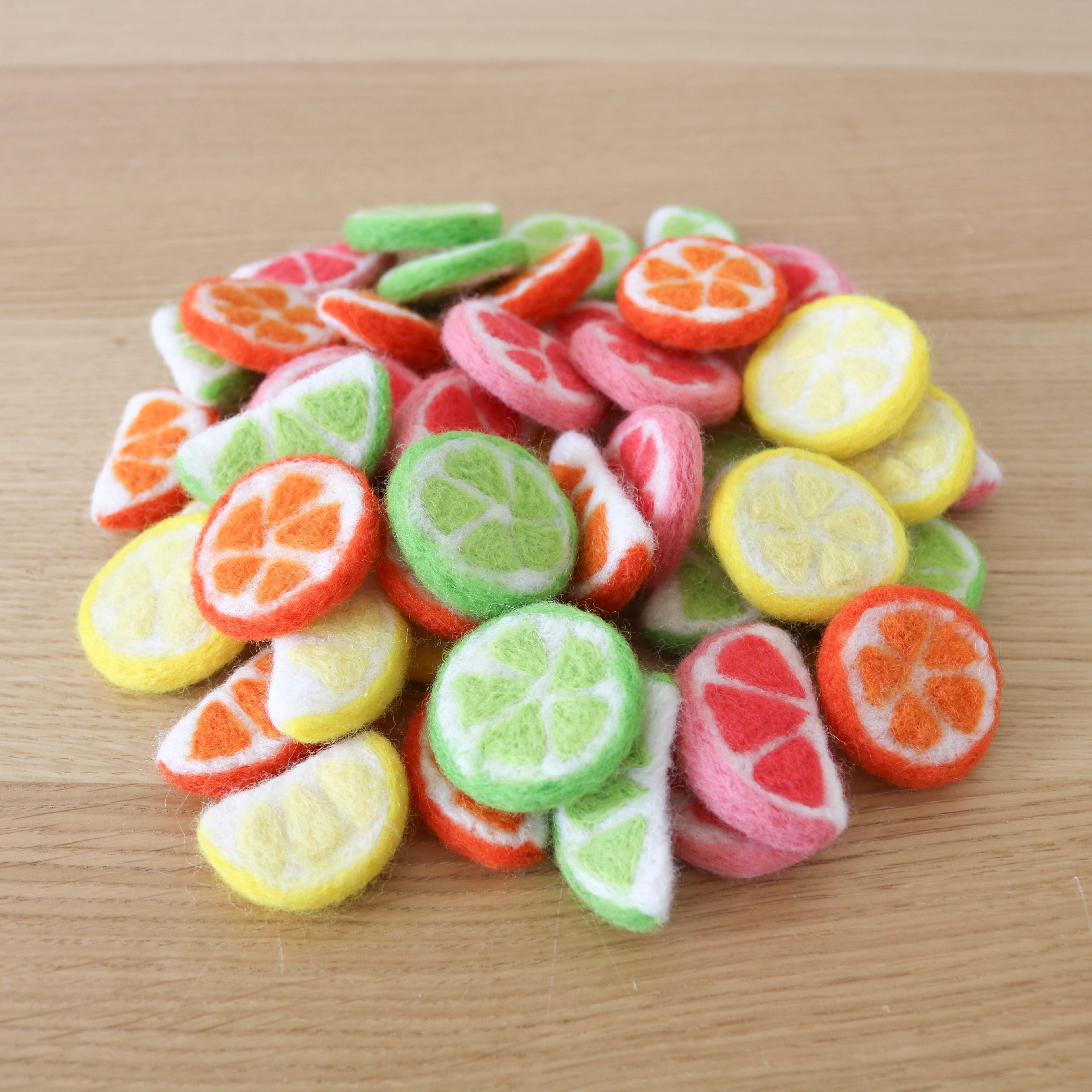 Felt Citrus Slices (22 pcs.)