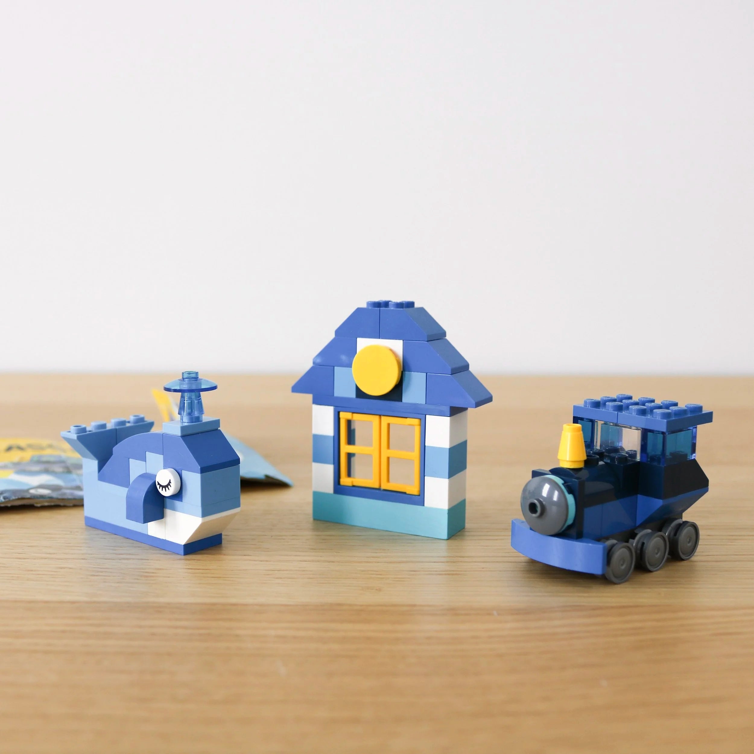 Boîte à créativité bleue classique 