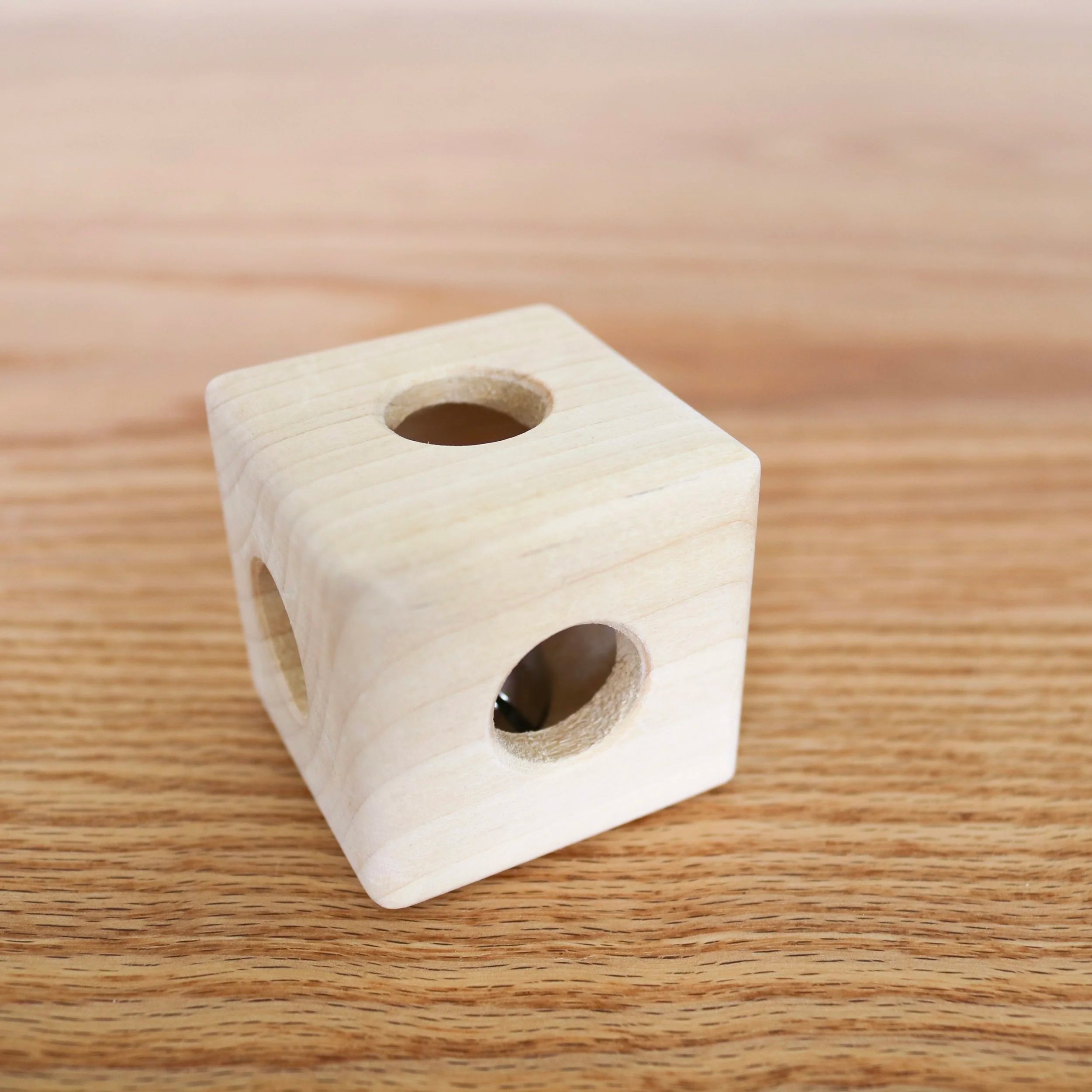 Cube avec clochette