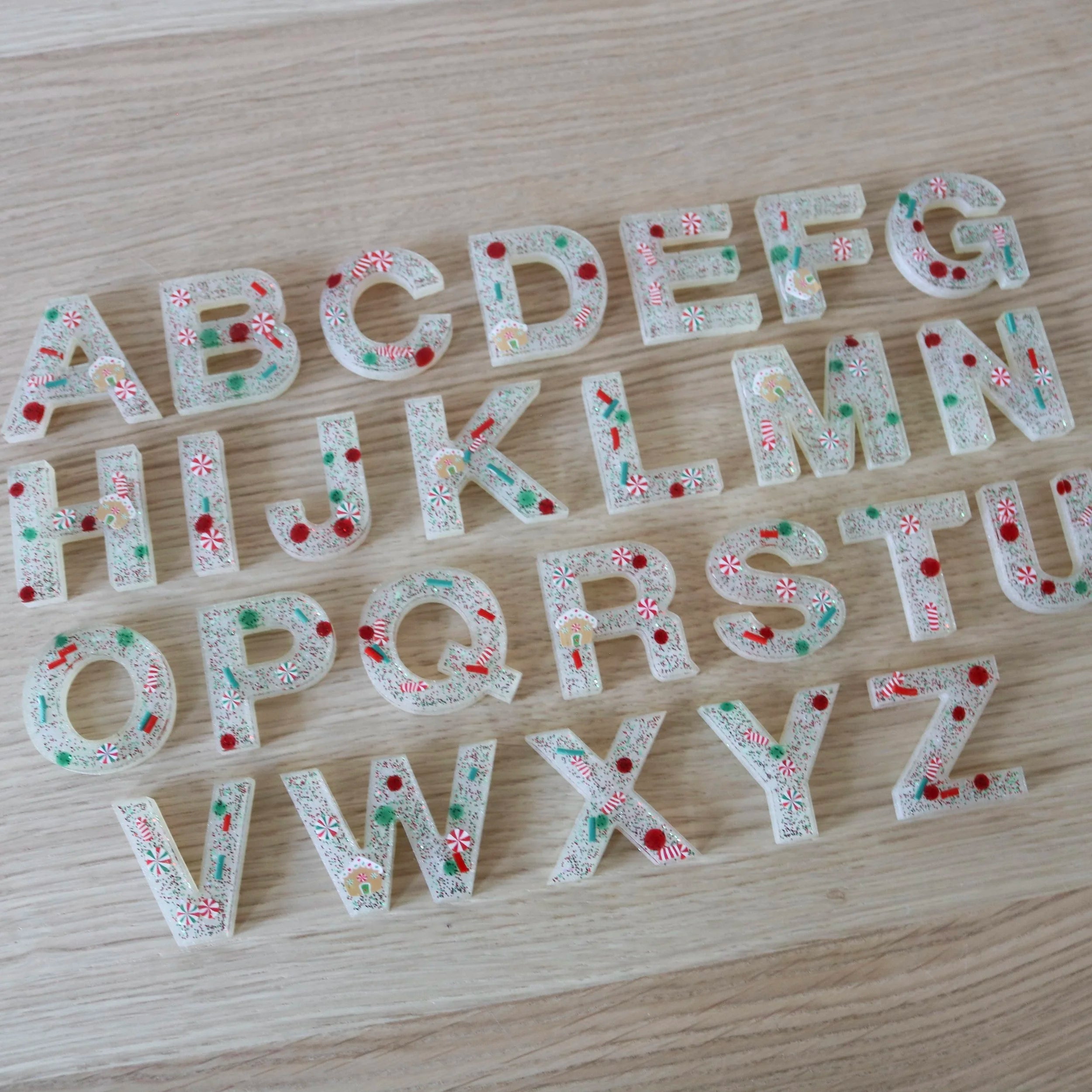 Alphabet de Noël en résine majuscules, alphabet en résine, alphabet majuscule de Noël