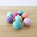 Grosses boules de feutrine pastel (8 pièces) 
