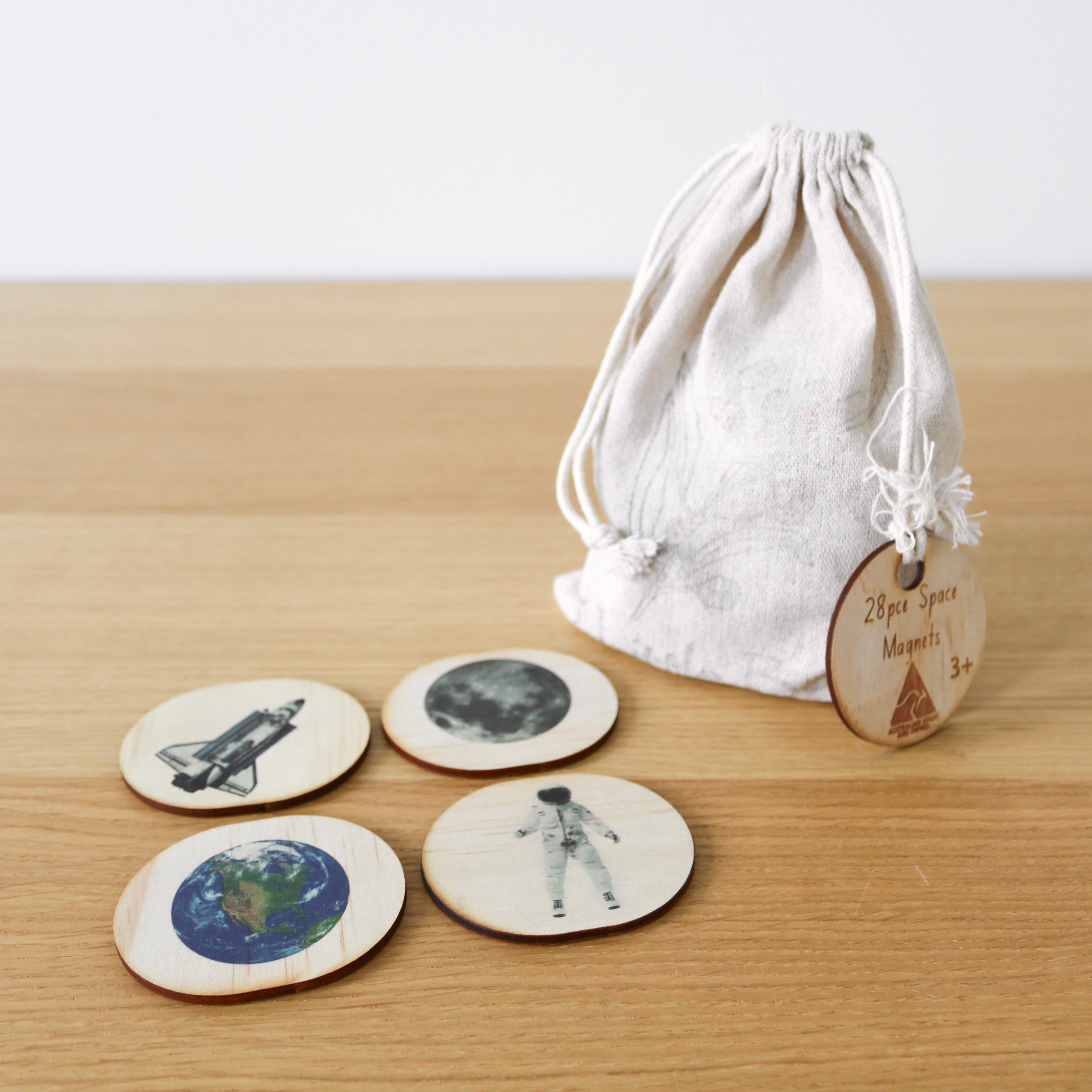 Space Magnets (28 pcs.)