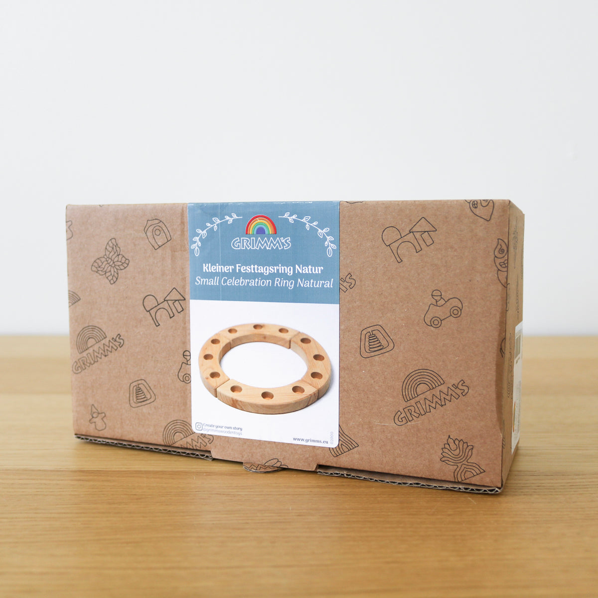 Small Celebration Ring Natural