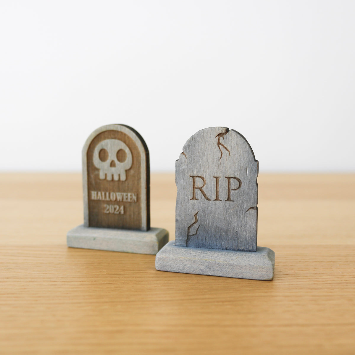 Gravestones (2 pcs.)