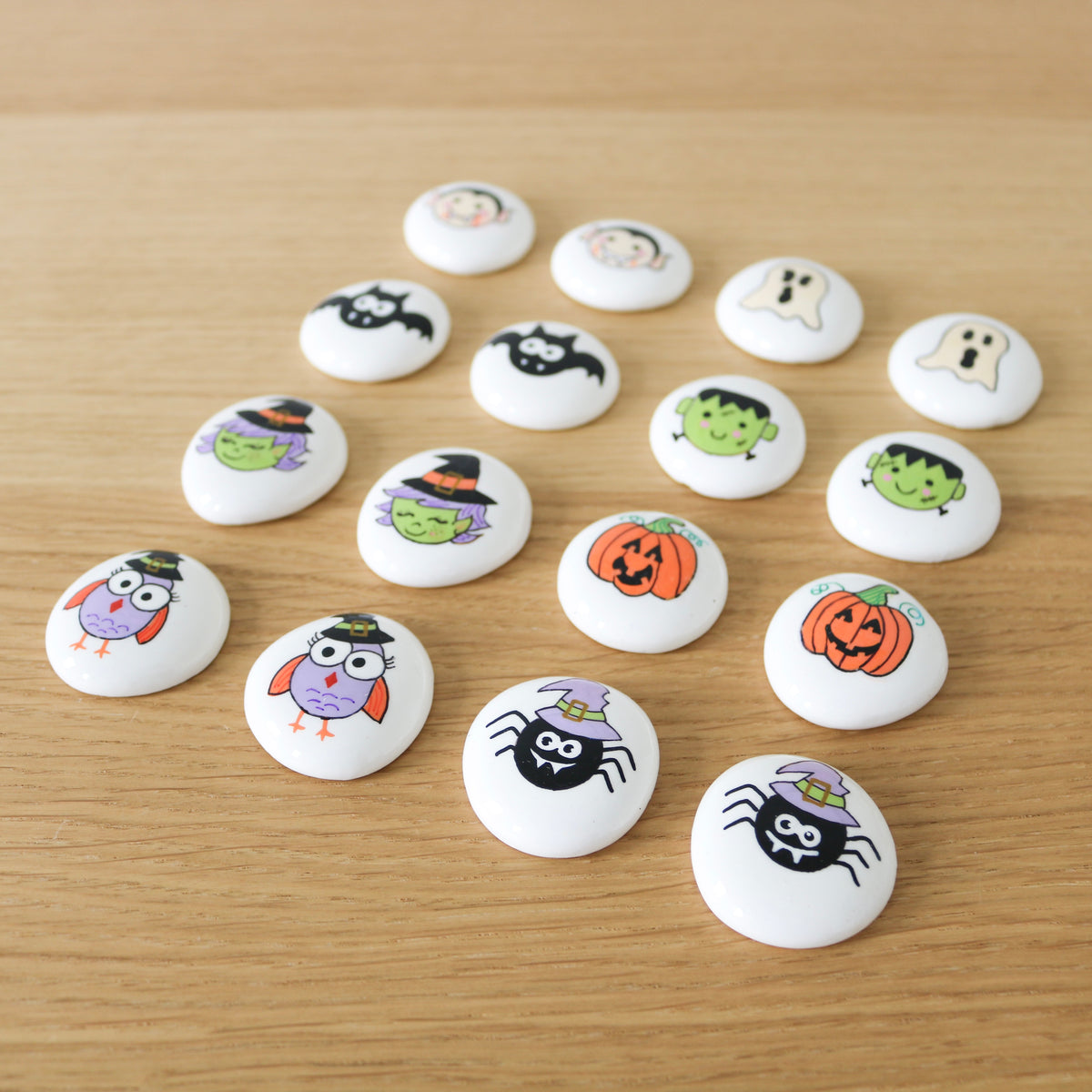 Halloween Sensory Stones (16 pcs.)
