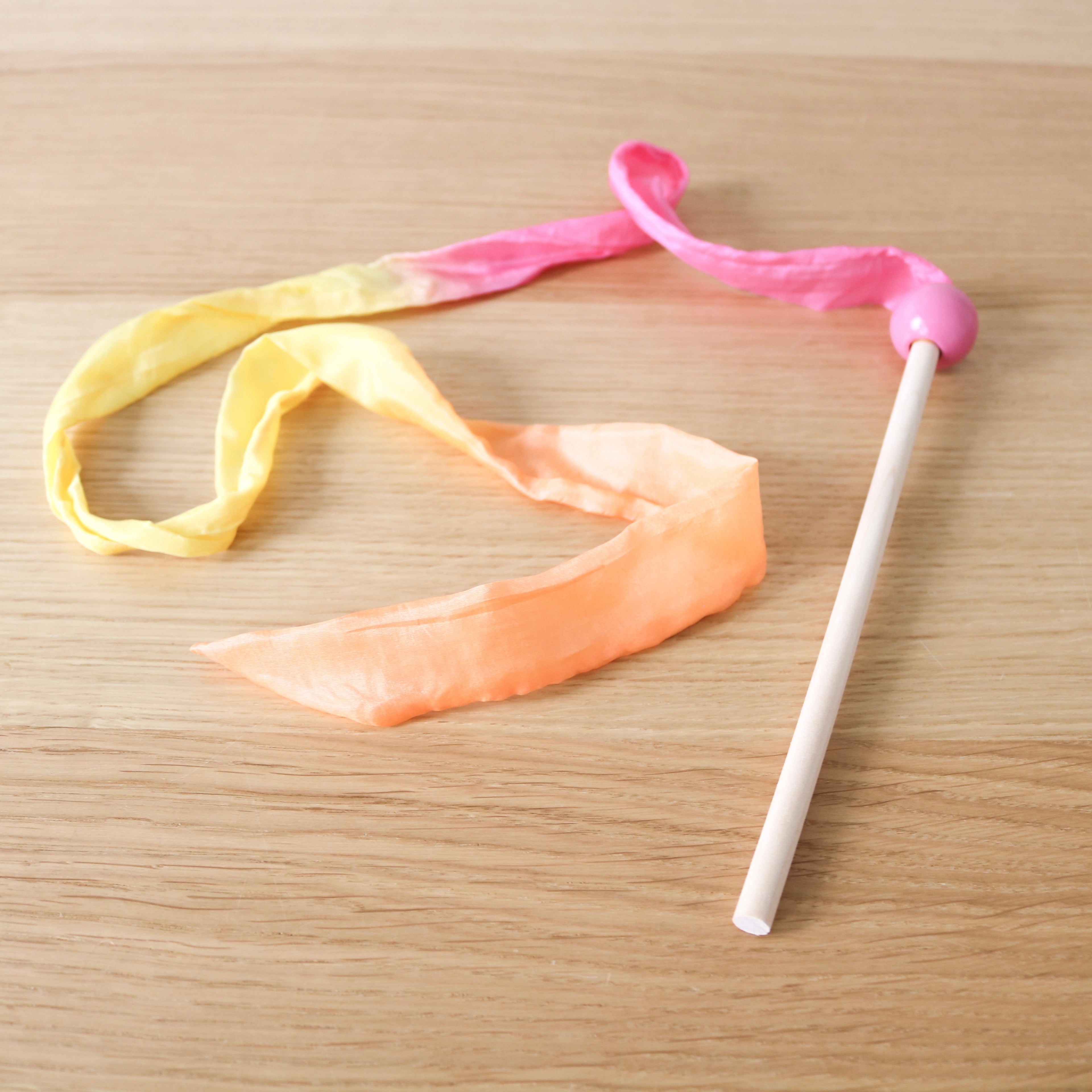 Mini Hummingbird Pink Streamer