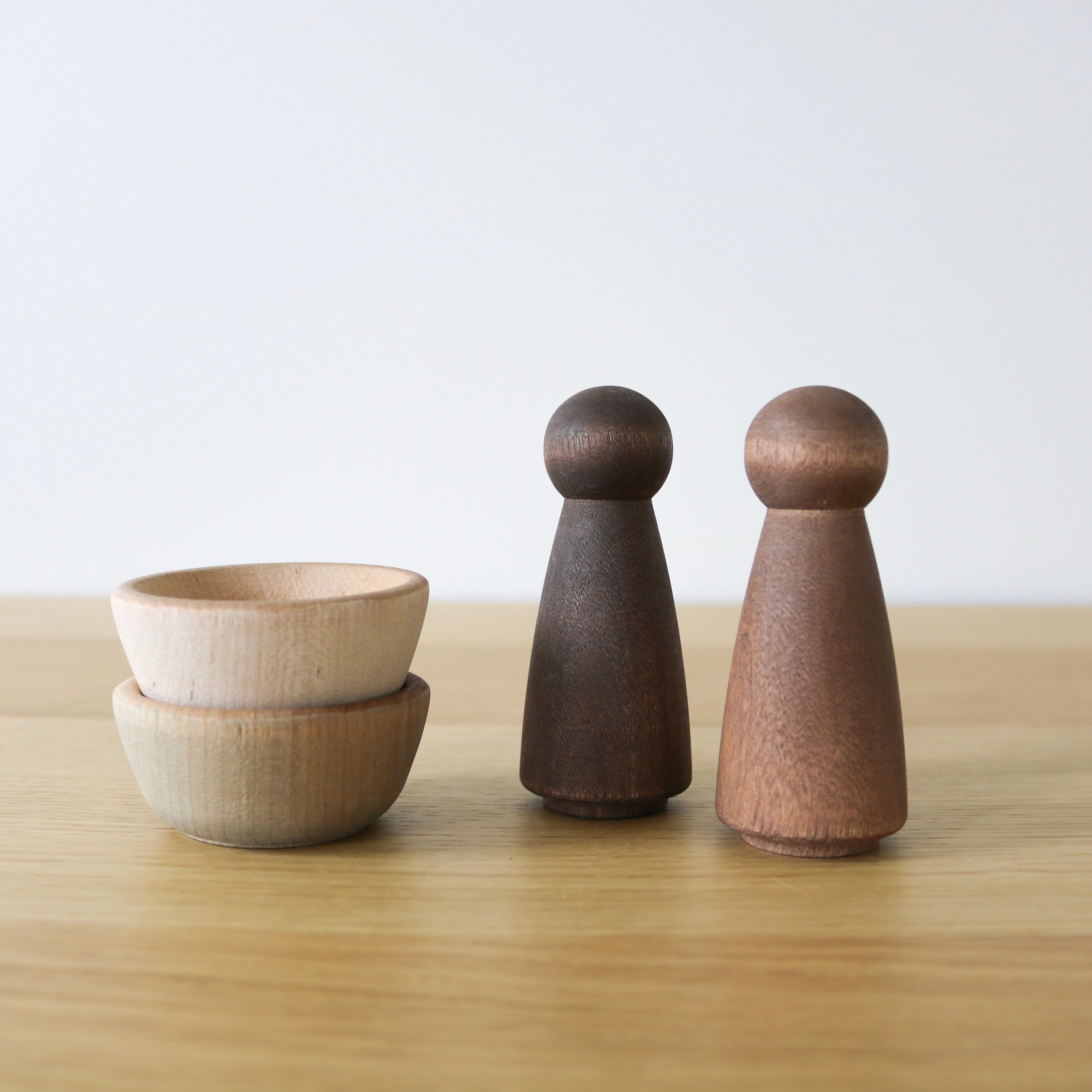 Peg Dolls and Stacking Cups (4 pcs.)