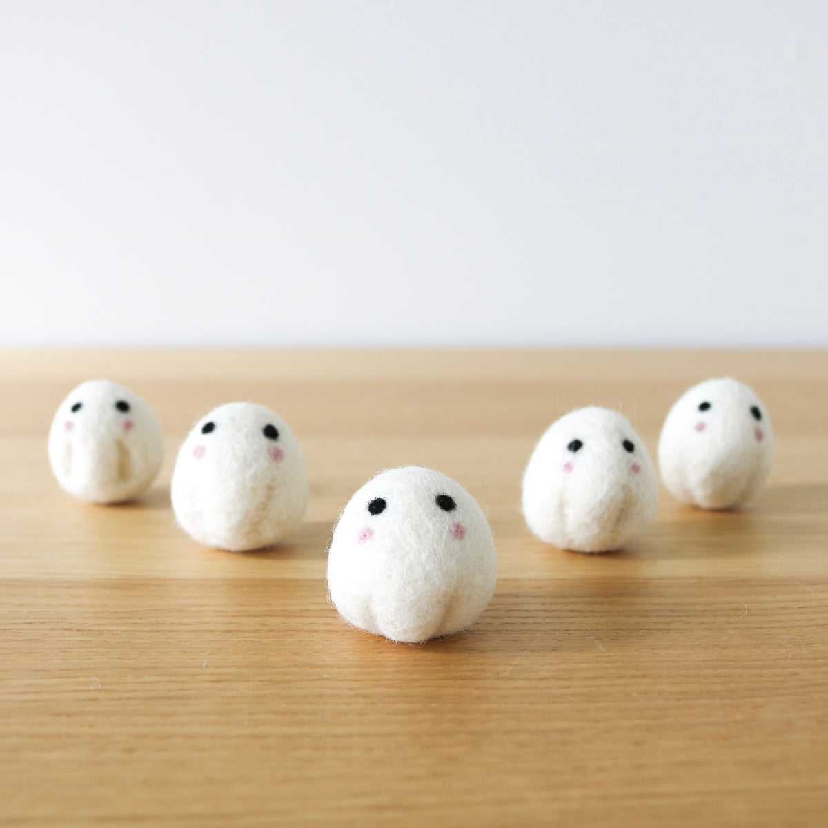 Felt Cute Ghosts Loose Parts (5 pcs.)